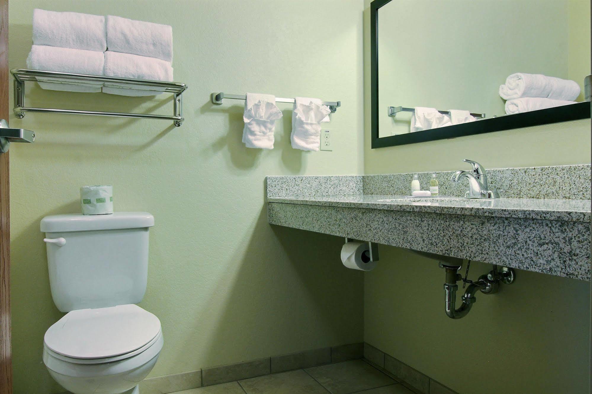Cobblestone Inn & Suites - Linton Εξωτερικό φωτογραφία